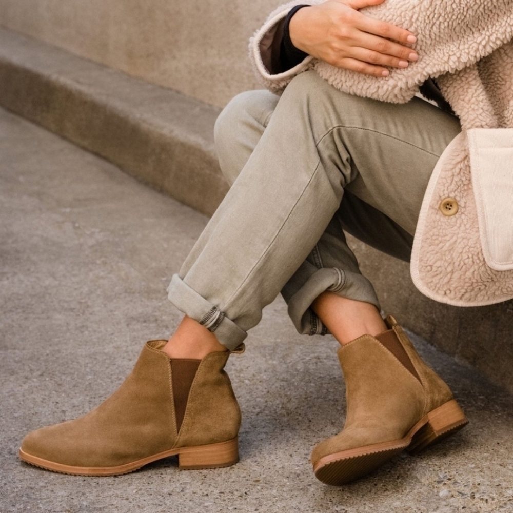 Nisolo Everyday Chelsea Boots in Taupe Size 7.5 NIB Leather Bootie